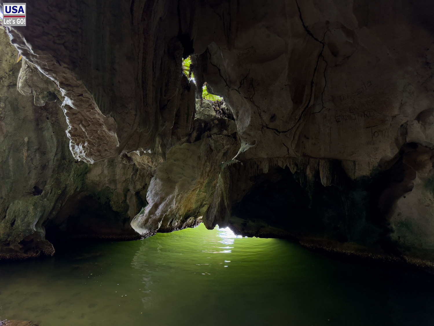 In der Cueva de la L&iacute;nea, Los Haitises