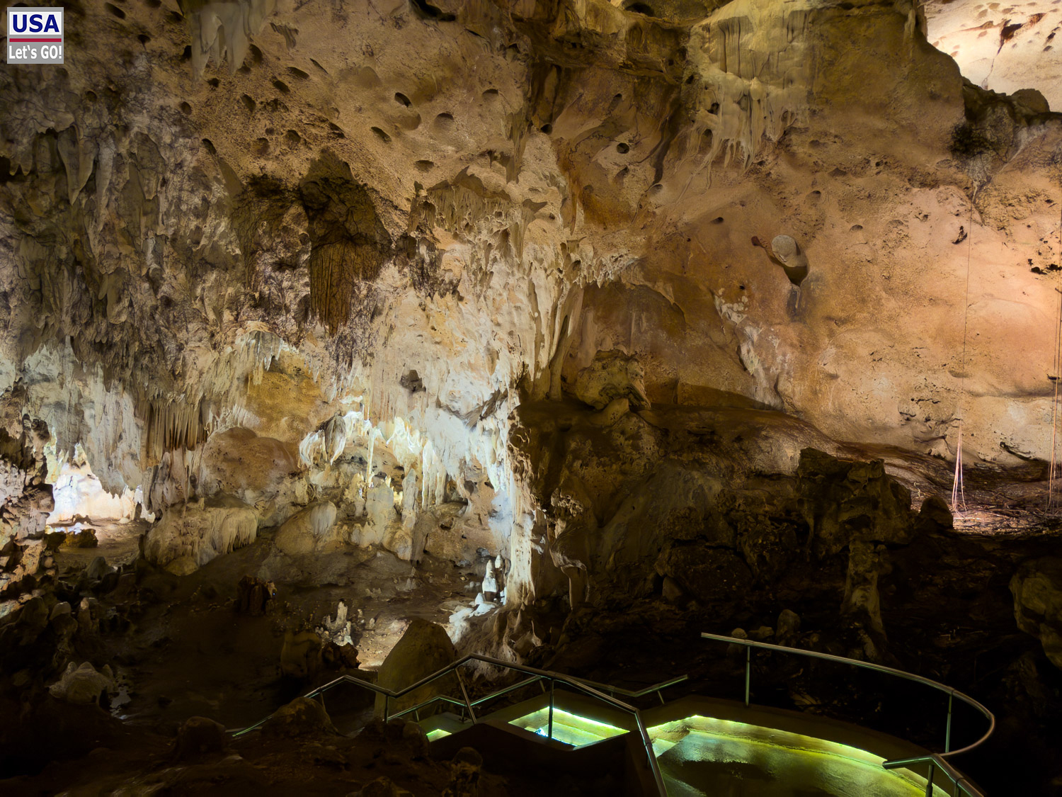 Tropfsteine und Felszeichnungen in der Cueva de las Maravillas