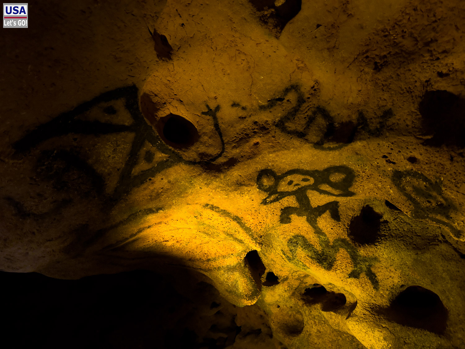 Tropfsteine und Felszeichnungen in der Cueva de las Maravillas