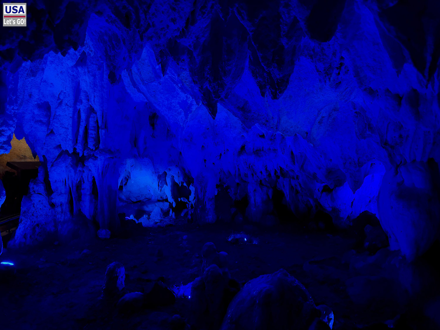 Der blaue See in der Cueva de las Maravillas