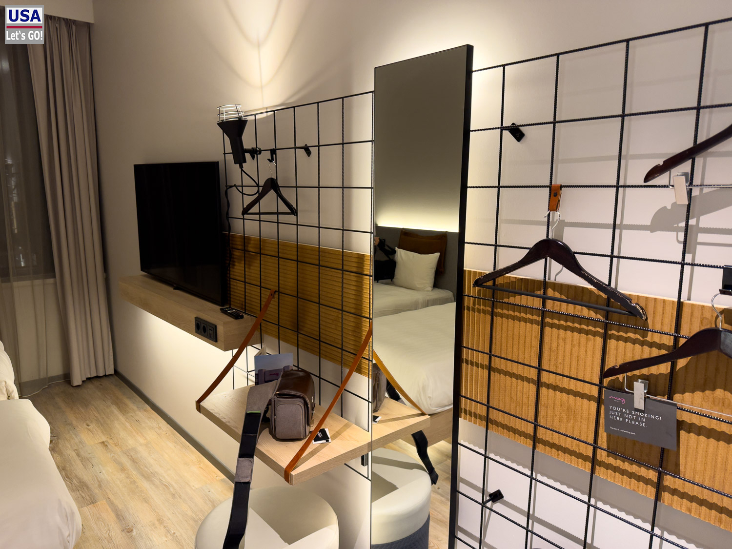 Hotelzimmer im Moxy am Flughafen Amsterdam