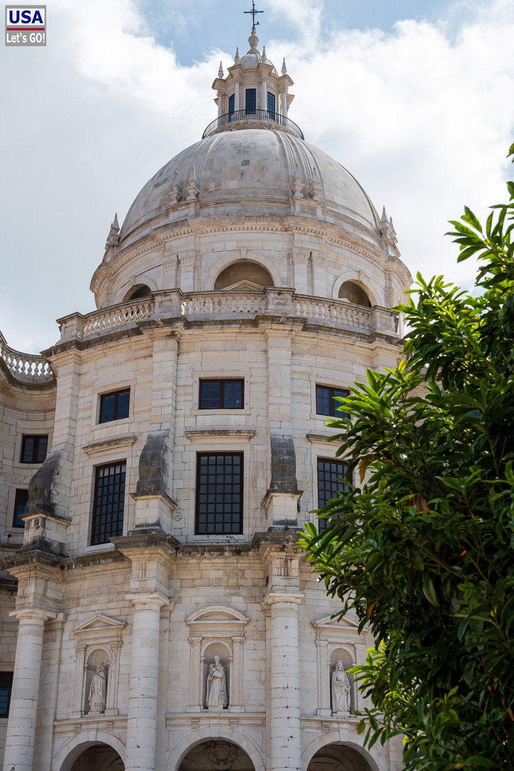 Kuppel und Fassade des Panteão Nacional