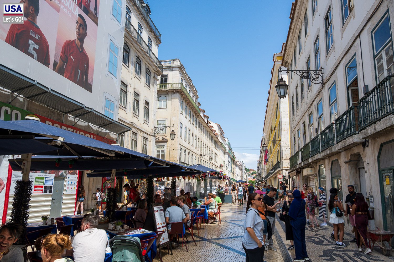 Fußgängerzone Rua Augusta mit Straßencafés