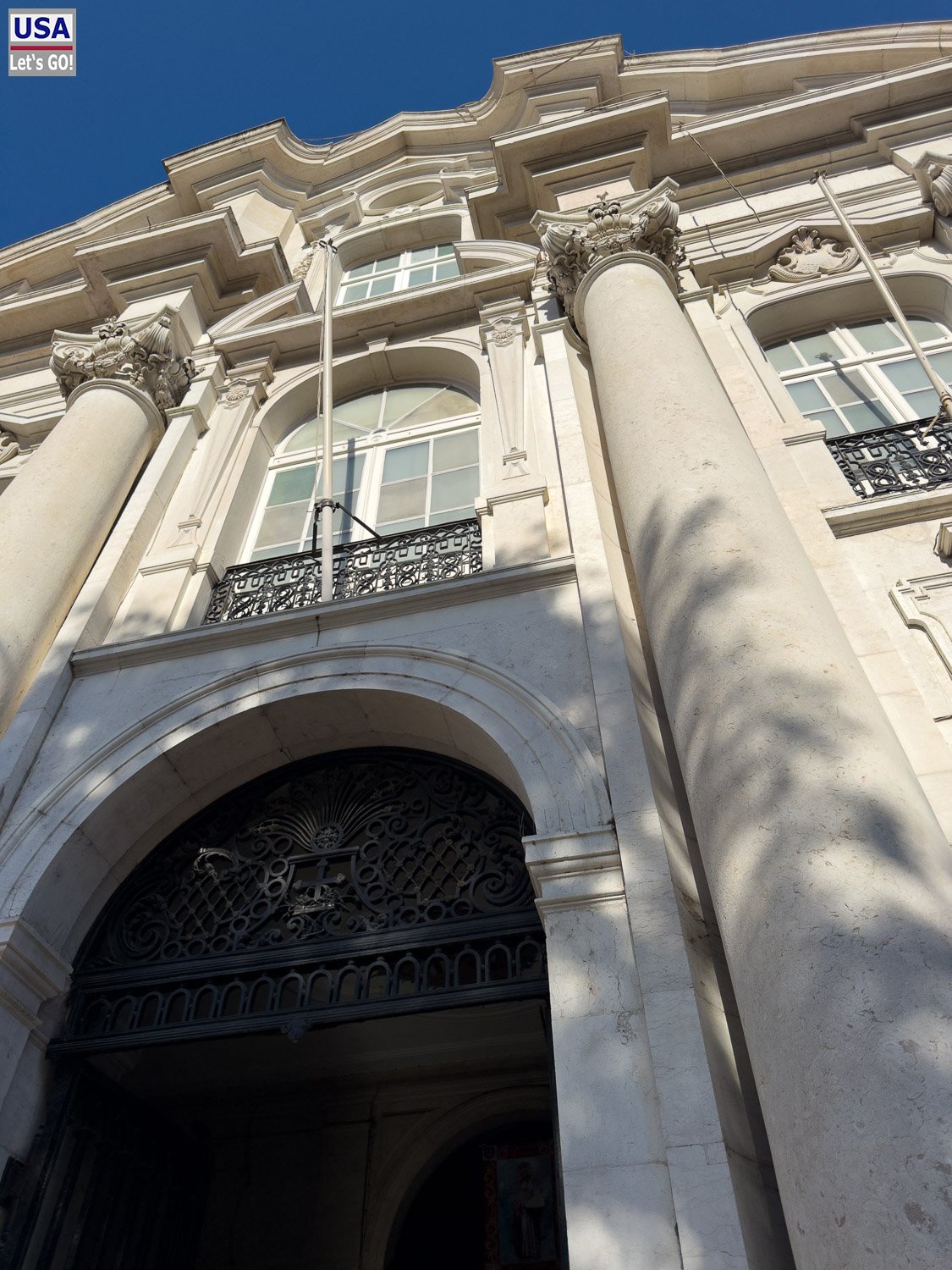 Fassade der Igreja de Santo António