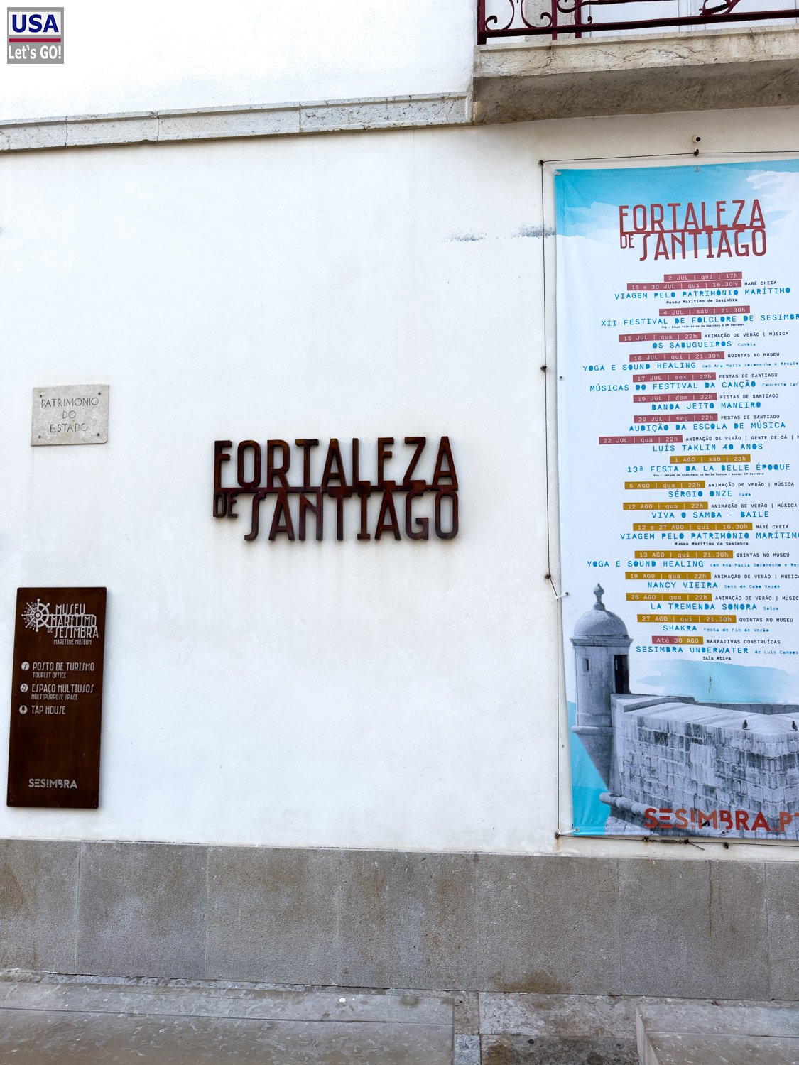 Eingang der Fortaleza de Santiago in Sesimbra
