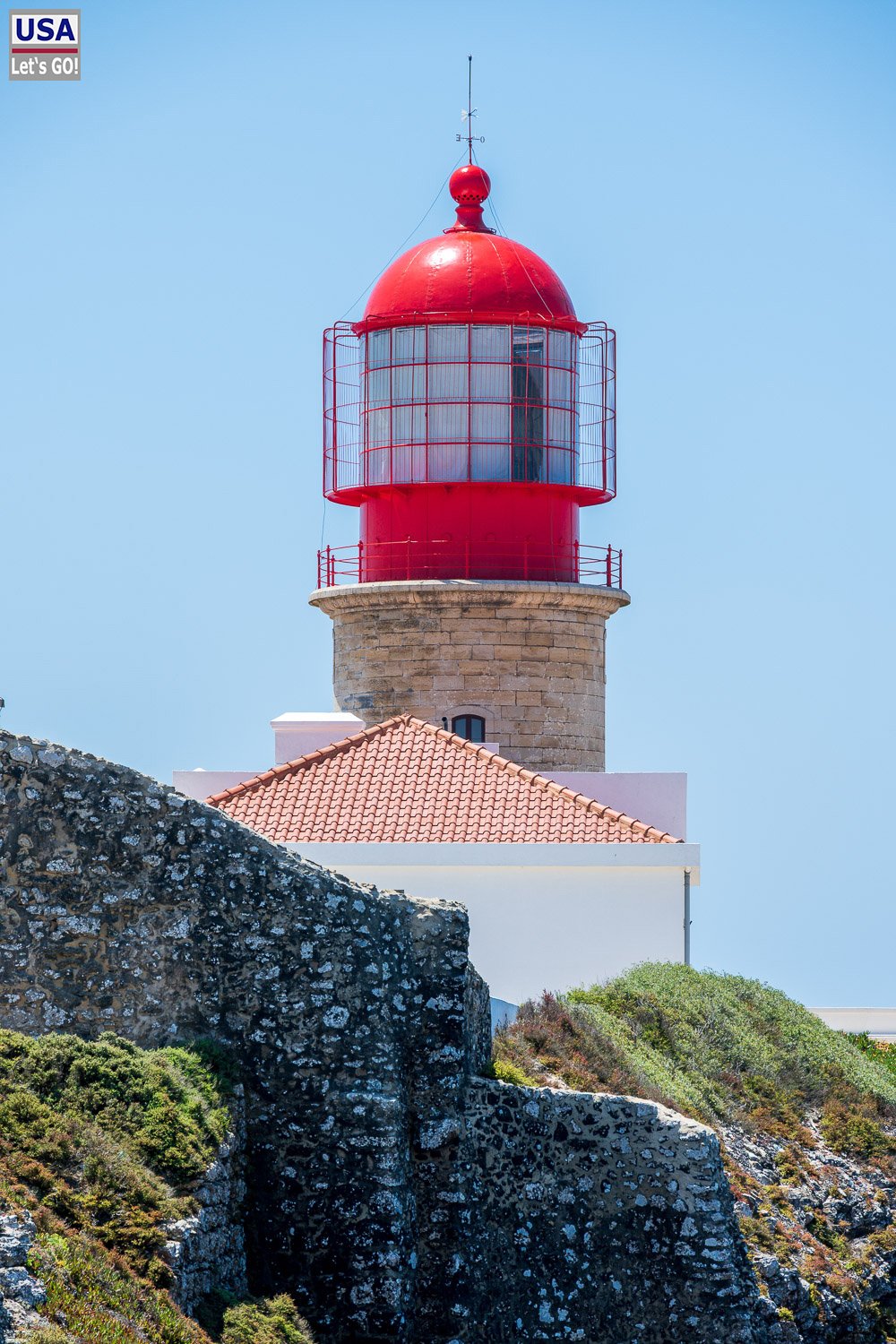 Roter Leuchtturm am Cabo de São Vicente