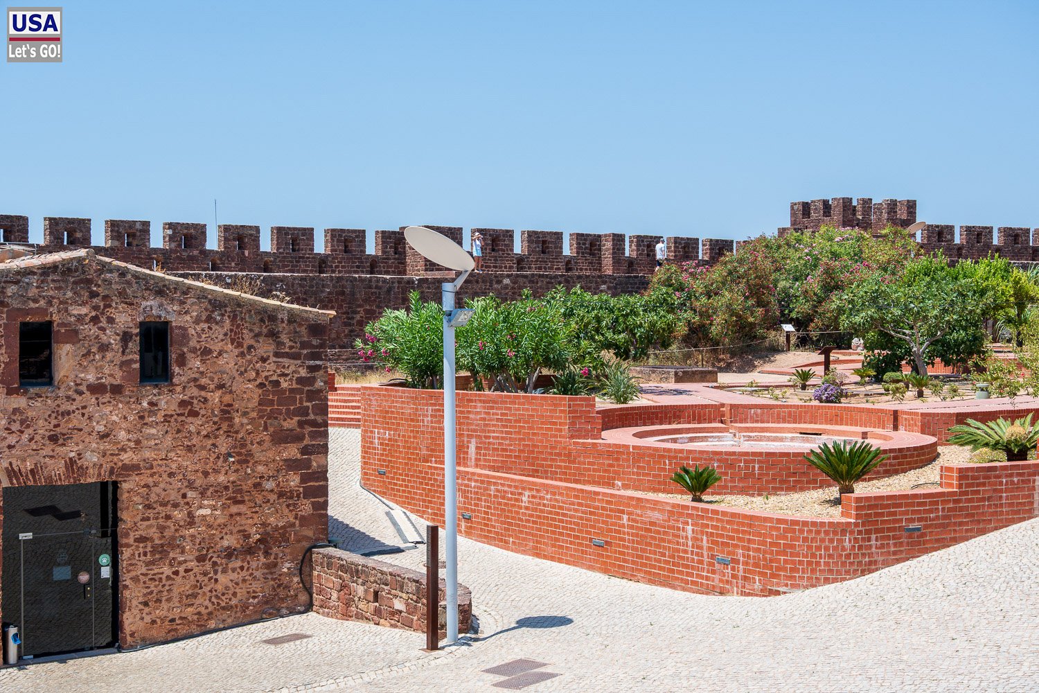 Innenhof des Castelo de Silves
