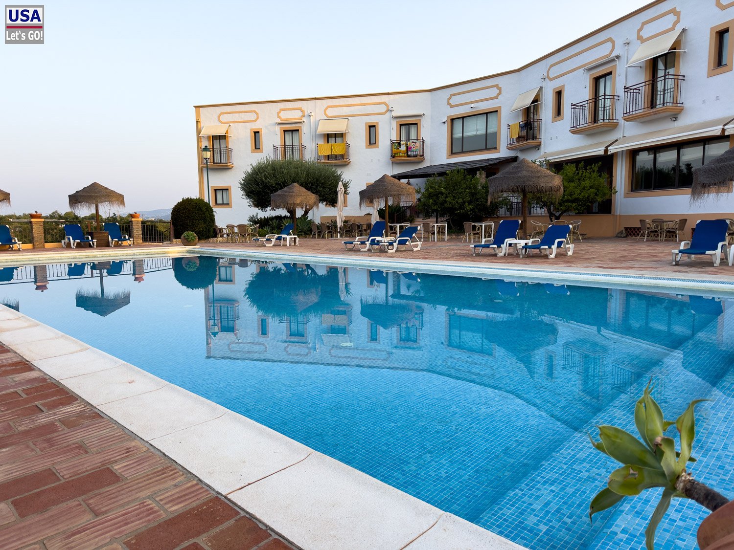 Pool der Quinta dos Poetas am Morgen