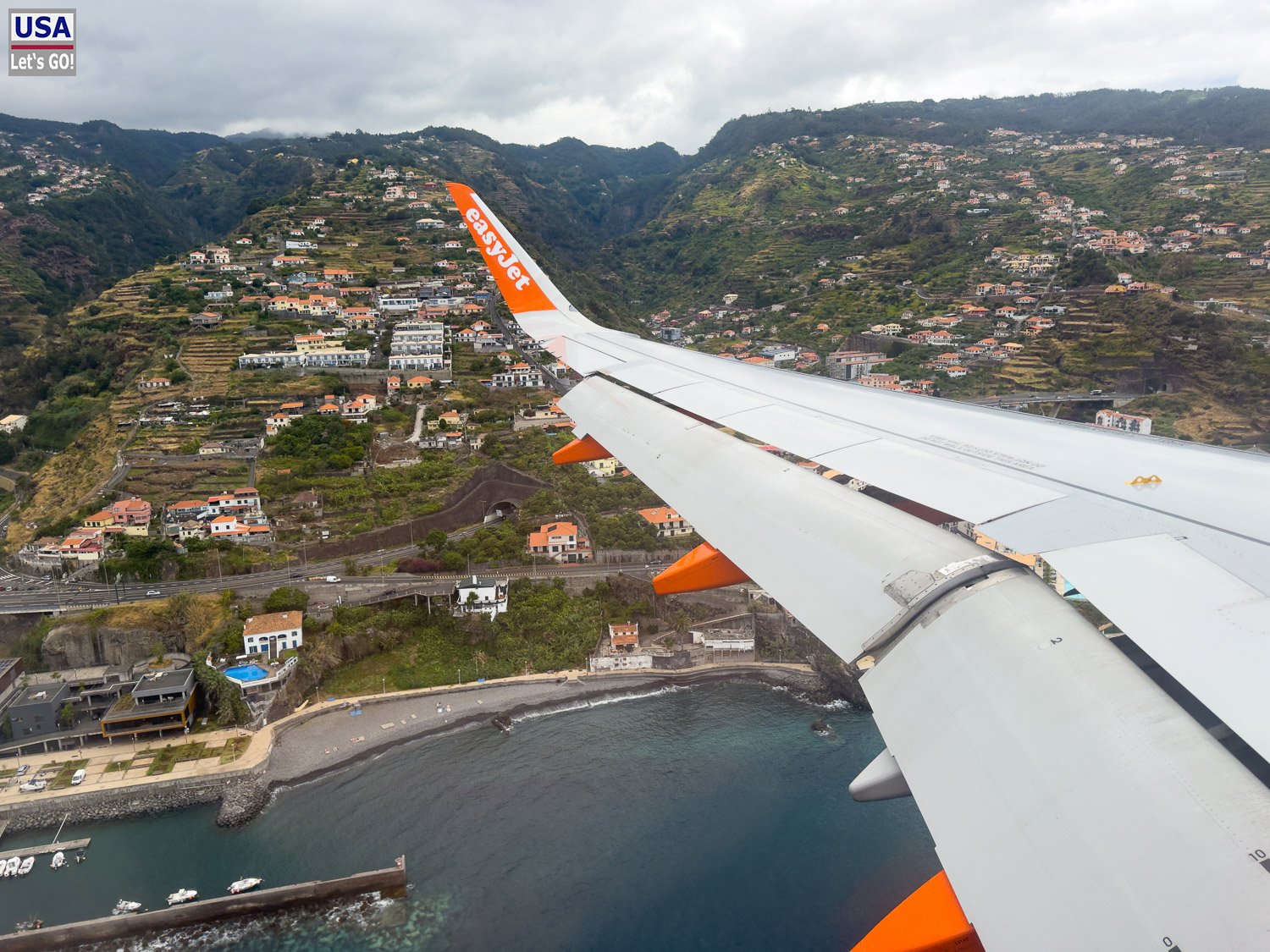 Madeiras Südküste beim Landeanflug