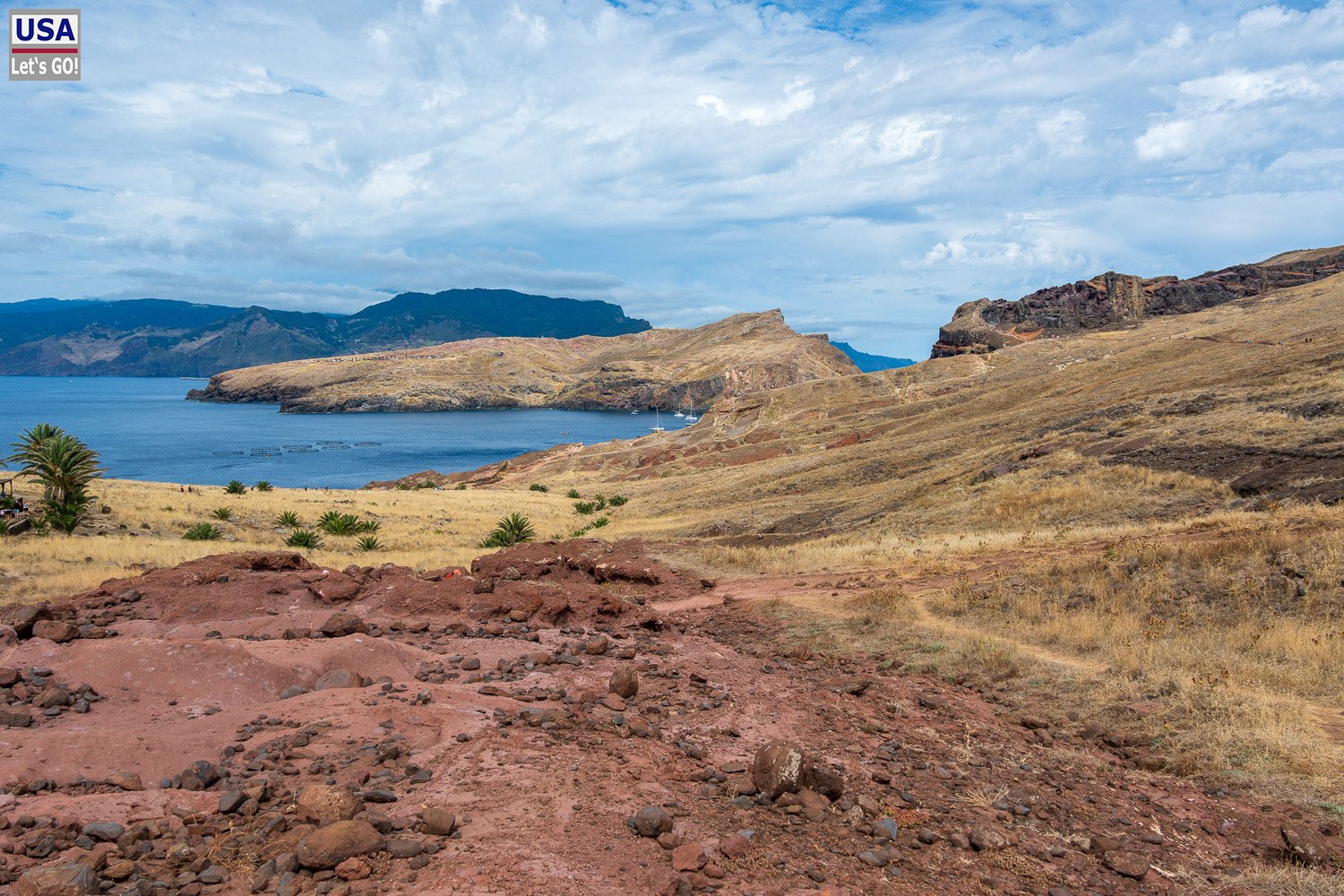 Ende des PR8 mit Blick auf die vorgelagerte Insel