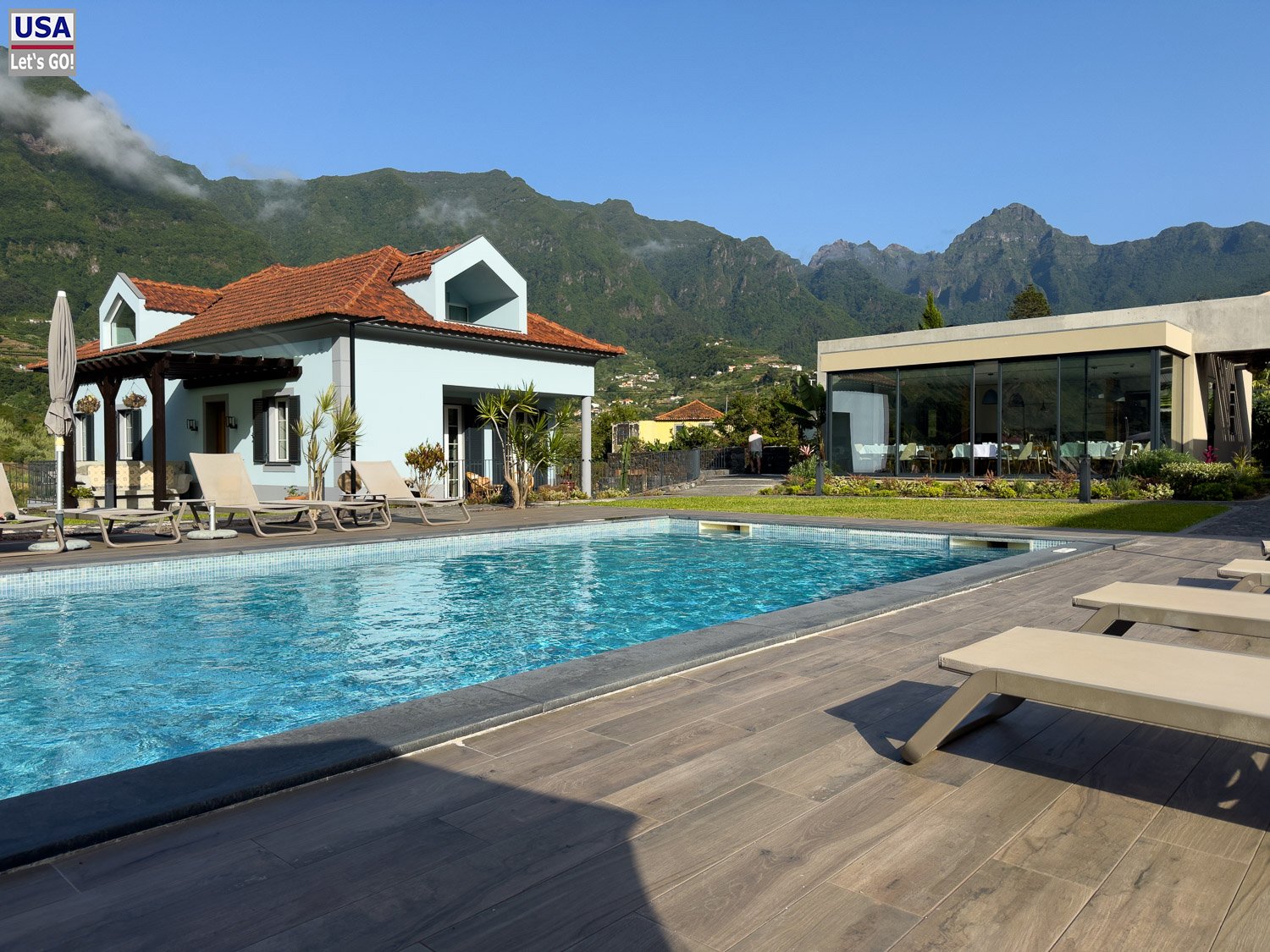 Pool der Quinta Vale Vitis mit Bergblick