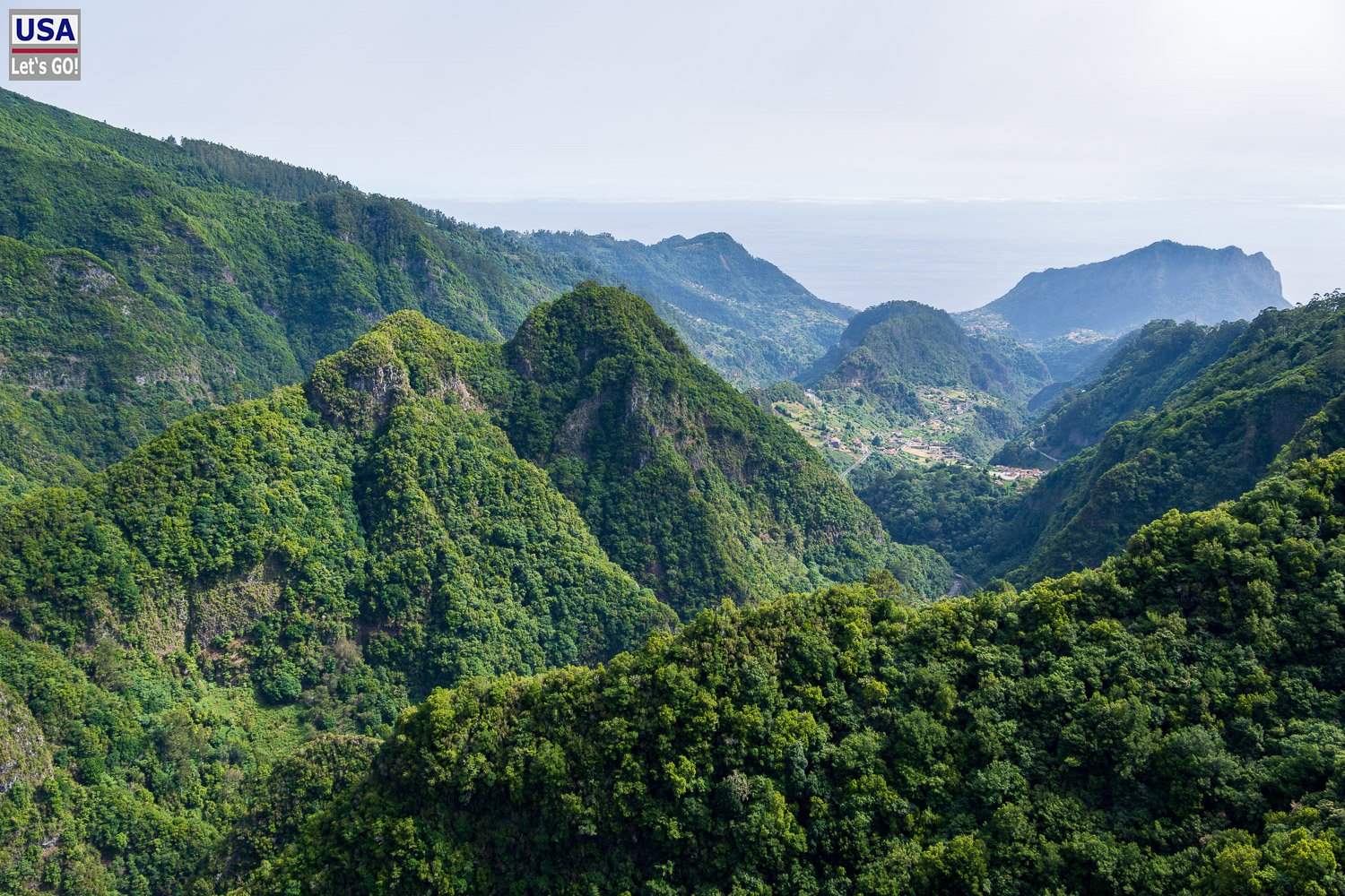 Tal Richtung Faial mit dem Adlerfelsen im Hintergrund