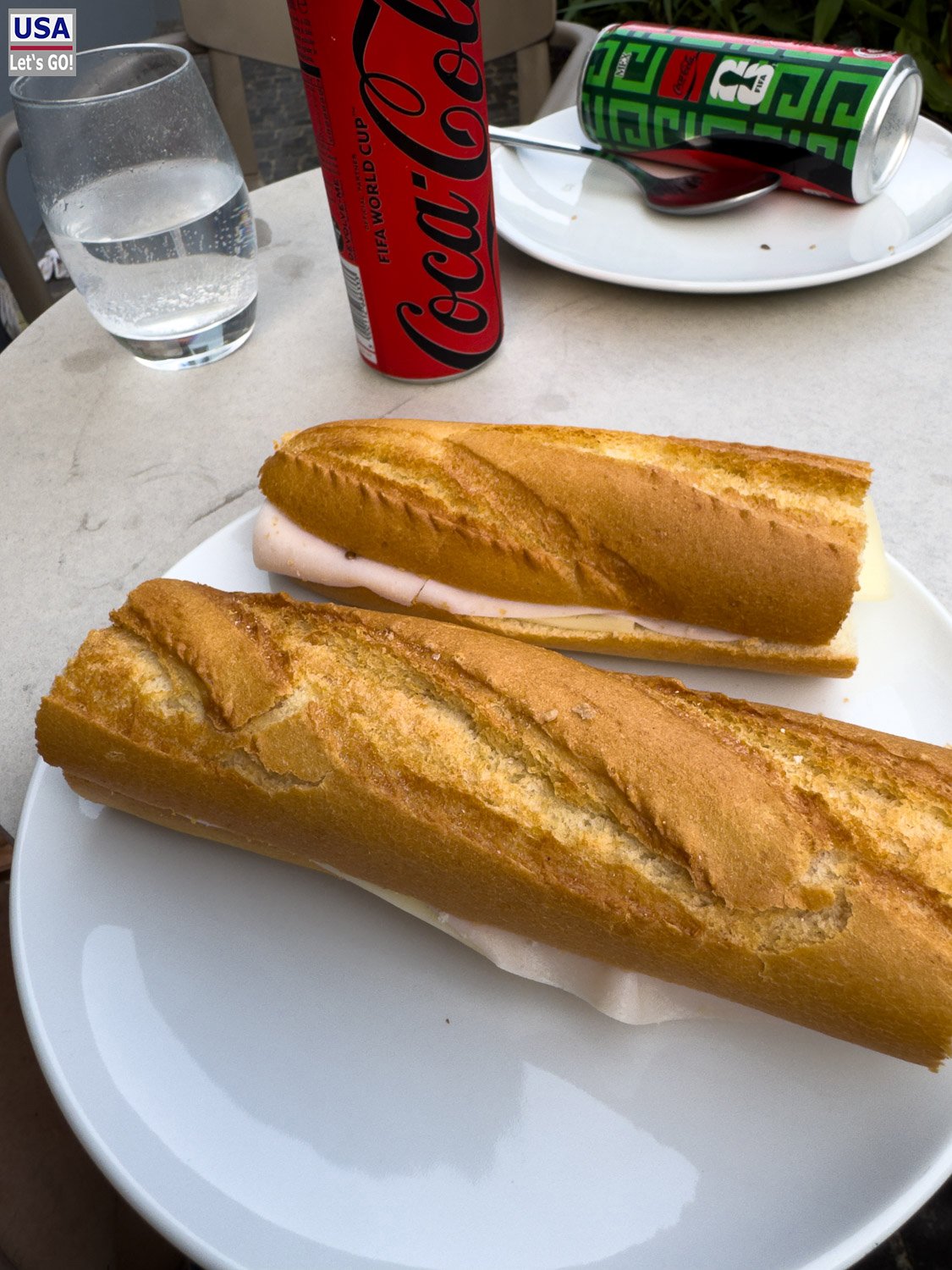 Baguette und Cola zum Abendessen