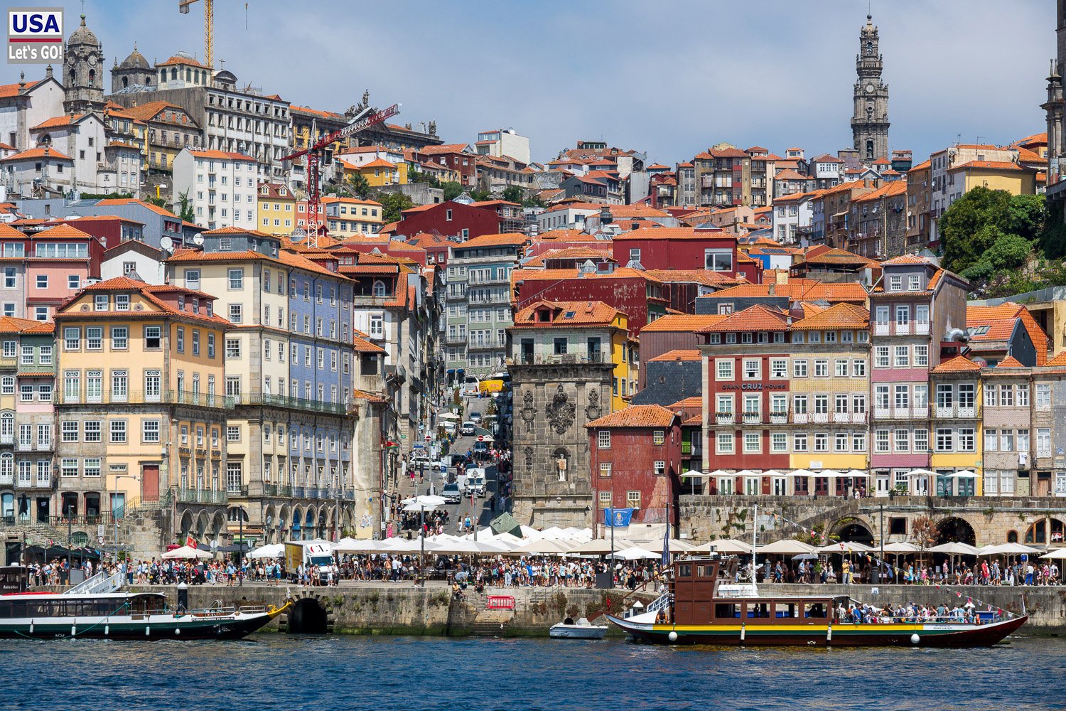 Ribeira und Torre dos Clérigos von Vila Nova de Gaia aus