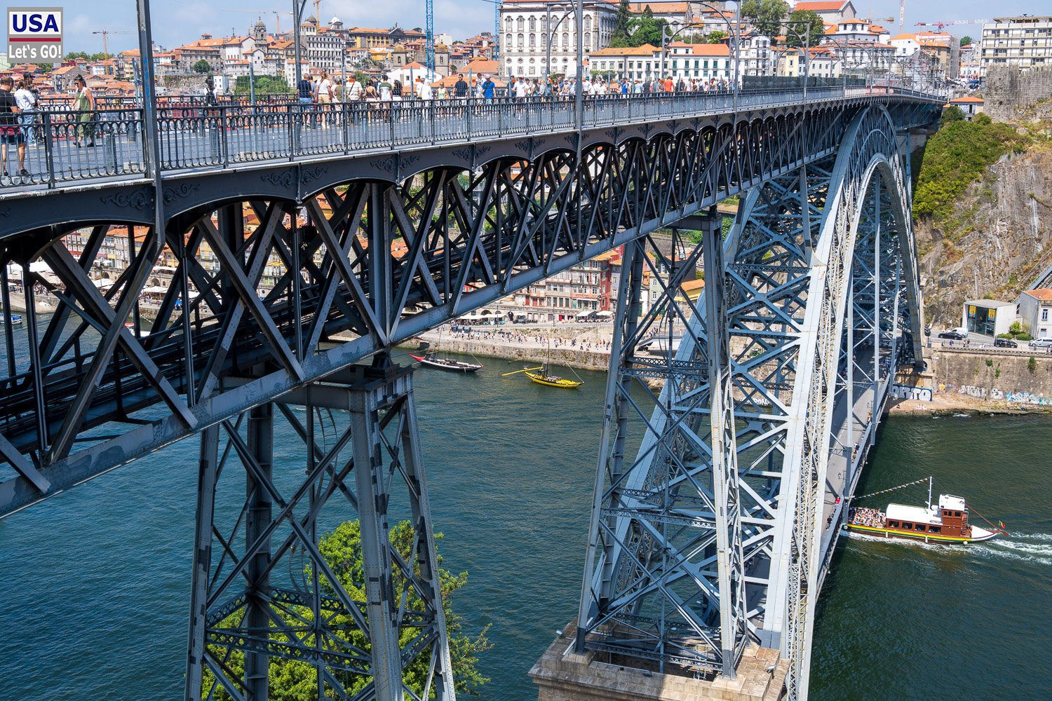 Stahlkonstruktion der Ponte Luís I. über dem Douro