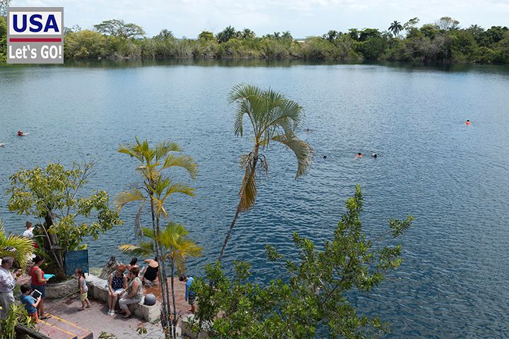 Cenote Azul